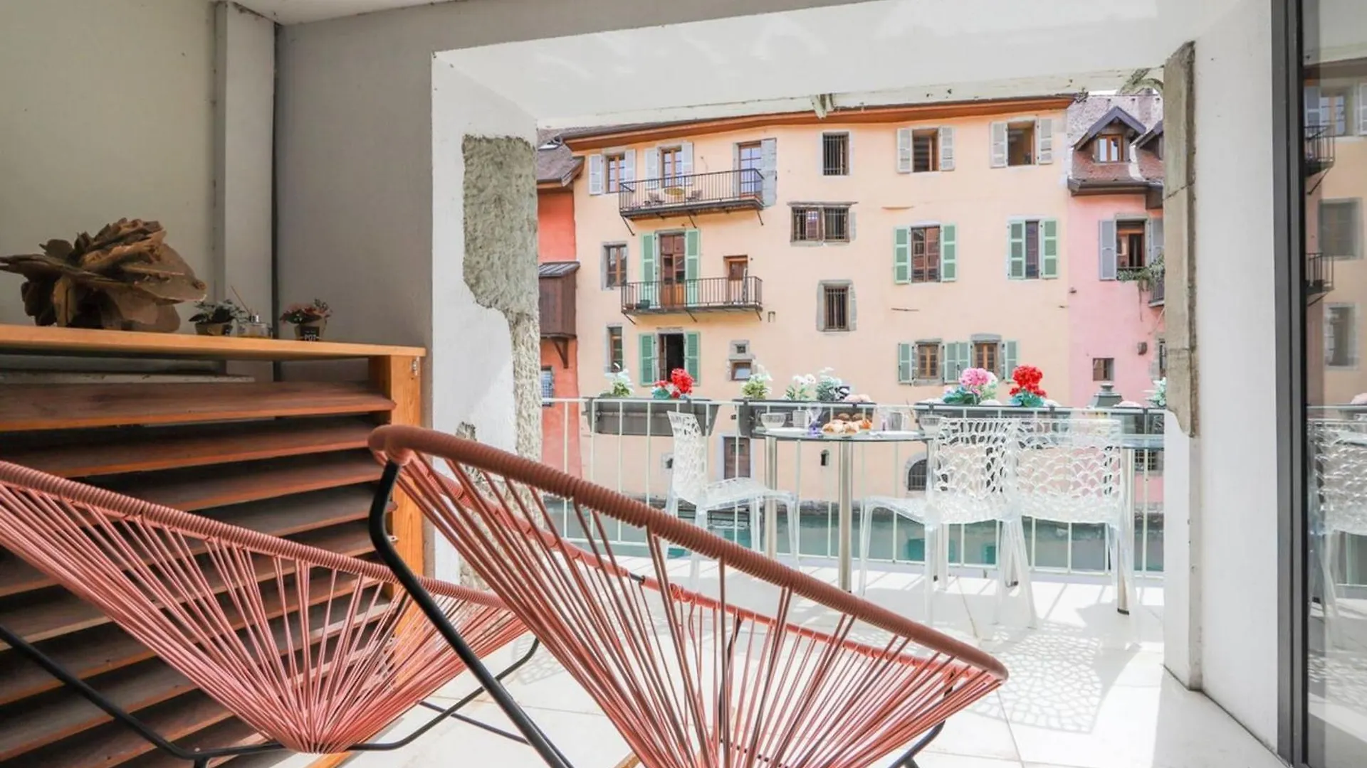 L'Eau Vive Jacuzzi Et Sauna En Vieille Ville 5 Annecy 0*,  France